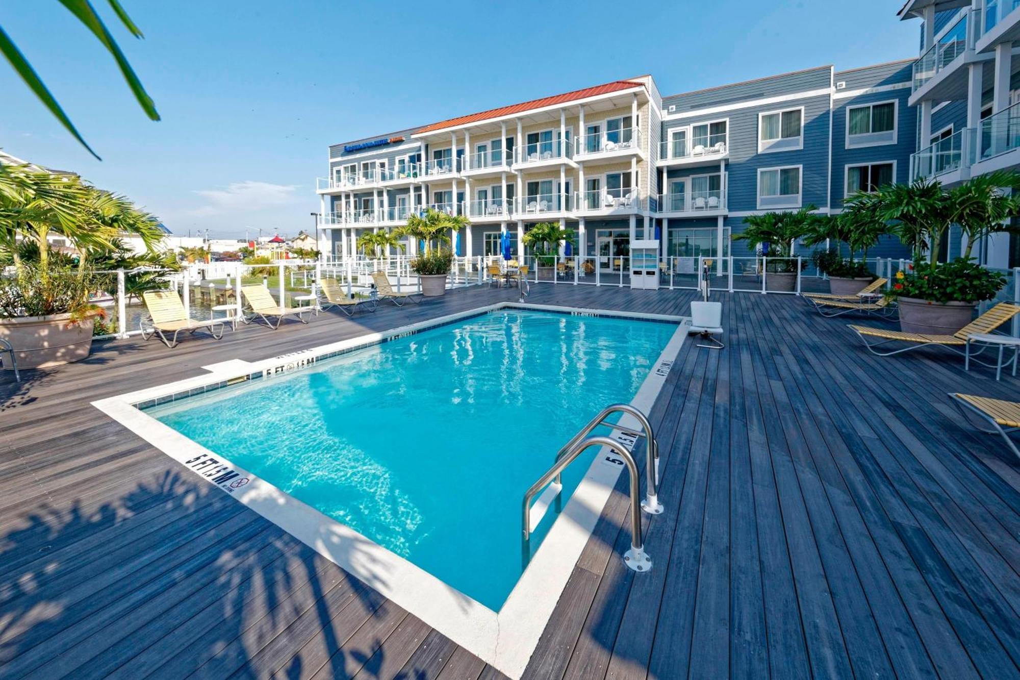 Fairfield Inn & Suites By Marriott Chincoteague Island Waterfront Buitenkant foto